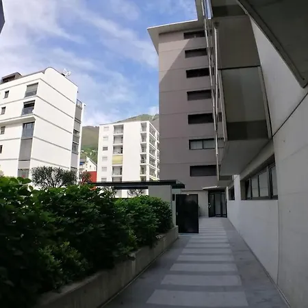 Lake View Penthouse Apt 701 Air-conditioned Apartment