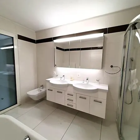 Apartment Lake View Penthouse Apt 701 Air-conditioned *